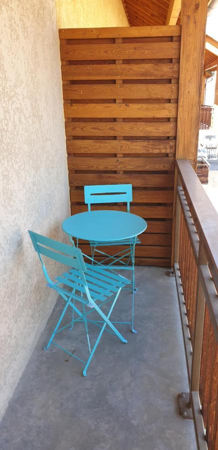 Ferienwohnung Joli T2 + Coin Montagne + Garage Briançon Exterior foto